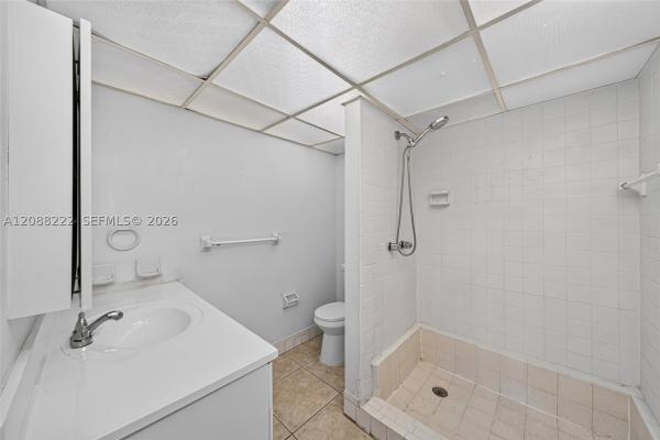 Samari Lake East, 10000 NW 80th Ct #2432, Hialeah Gardens, Florida 33016, image 3