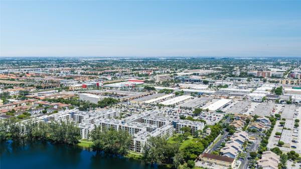 Samari Lake East, 10000 NW 80th Ct #2432, Hialeah Gardens, Florida 33016, image 1