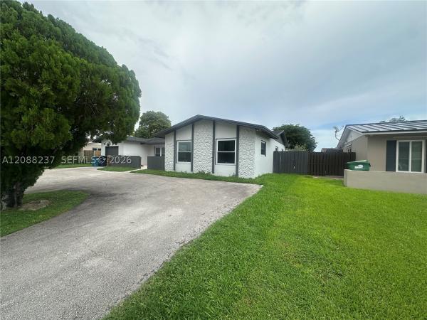 11611 SW 122nd Ave, Unincorporated Dade County, Florida 33186, image 3
