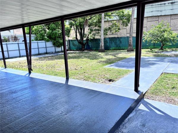 Debbie, 2906 NW 13th St #2908, Miami, Florida 33125, image 3