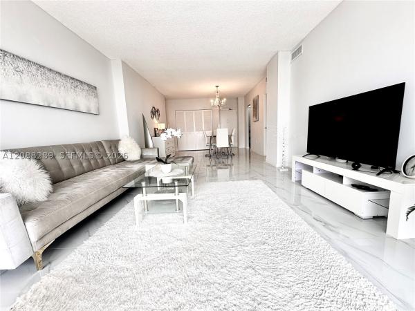 Arlen House West, 500 Bayview Dr #717, Sunny Isles Beach, Florida 33160, image 3