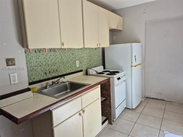 Parkers Flagler Heights, 4717 NW 1st St, Miami, Florida 33126, image 1