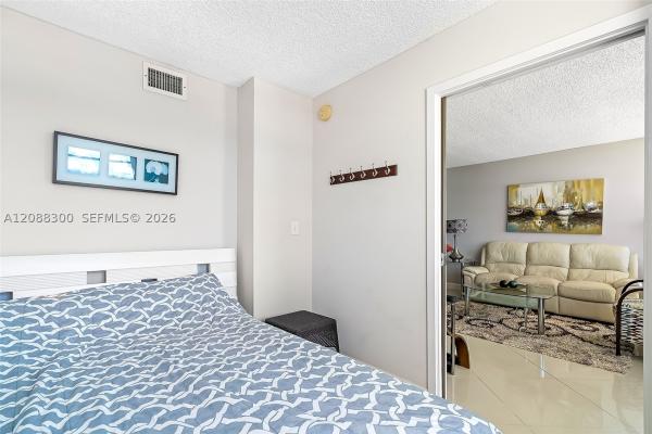 Winston Towers 100, 250 174th St #801, Sunny Isles Beach, Florida 33160, image 1