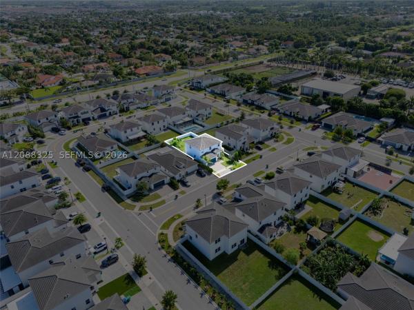 12740 SW 214th Ter, Unincorporated Dade County, Florida 33177, image 3