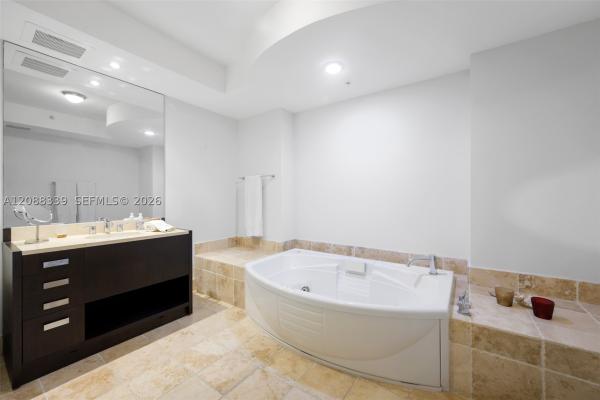 Trump Royale, 18201 Collins Ave #1006, Sunny Isles Beach, Florida 33160, image 2