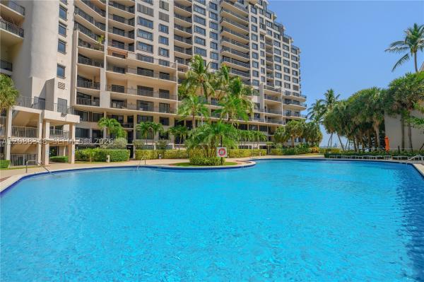 Brickell Key Two, 540 Brickell Key Dr #600, Miami, Florida 33131, image 3