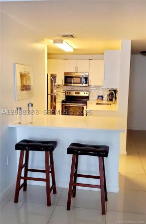 Fortune House, 185 SE 14th Ter #1203, Miami, Florida 33131, image 2
