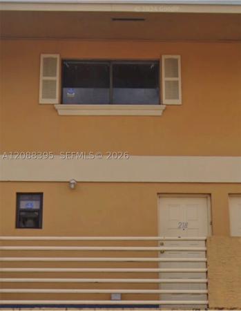 180 Royal Palm Rd #218, Hialeah Gardens, Florida 33016, image 2