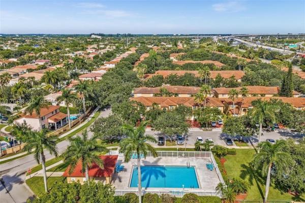 Davie, Florida 33325, image 1