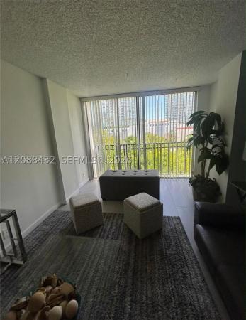 Plaza Of The Americas, 16909 N Bay Rd #512, Sunny Isles Beach, Florida 33160, image 1