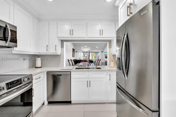 Villas Of Bonaventure, 359 Fairway Cir #59, Weston, Florida 33326, image 2