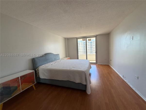 Oceanside Plaza, 5555 Collins Ave #12Z, Miami Beach, Florida 33140, image 1