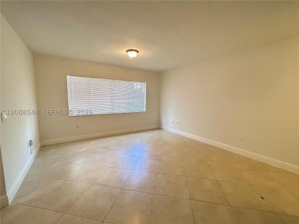 Fairgreen, 2880 Pine Tree Dr #7, Miami Beach, Florida 33140, image 2