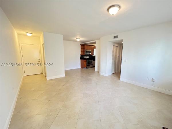Fairgreen, 2880 Pine Tree Dr #7, Miami Beach, Florida 33140, image 1