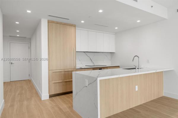 2411 Laguna Cir #2803, Miami, Florida 33181, image 3