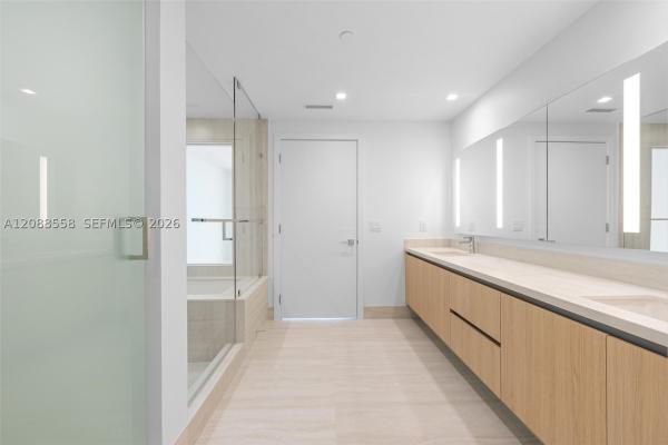 2411 Laguna Cir #2803, Miami, Florida 33181, image 2
