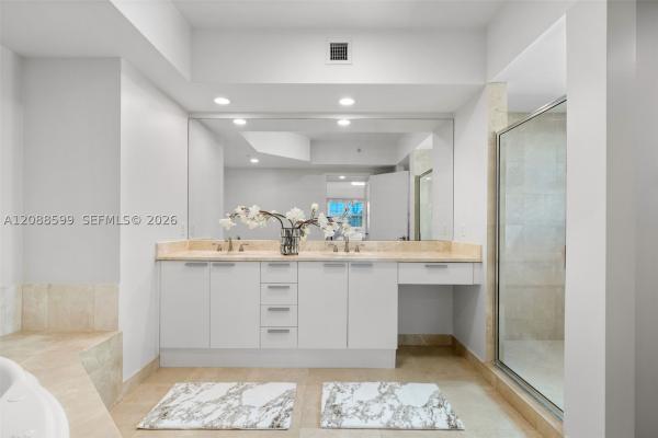 One Fifty One At Biscayne, 14951 Royal Oaks Ln #701, North Miami, Florida 33181, image 3