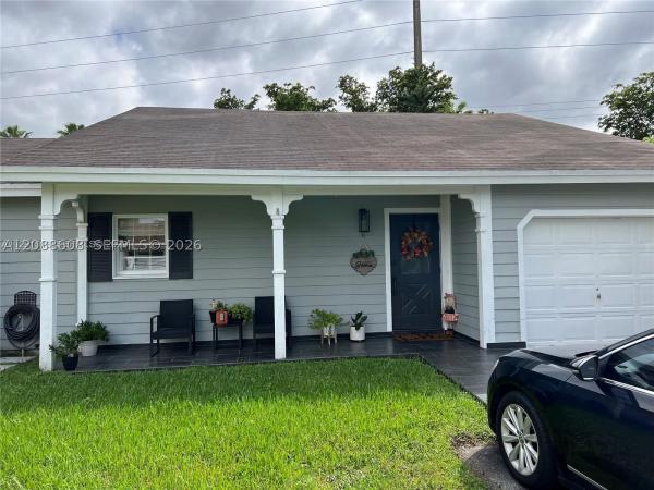 15115 SW 140th Pl, Unincorporated Dade County, Florida 33186, image 1