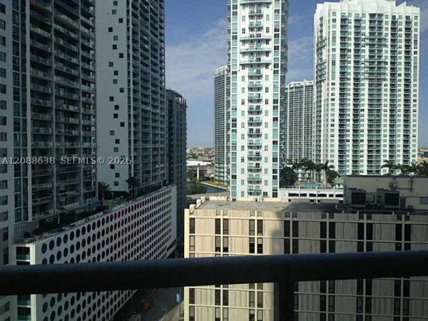 Icon Brickell Tower 3, 485 Brickell Ave #1707, Miami, Florida 33131, image 3