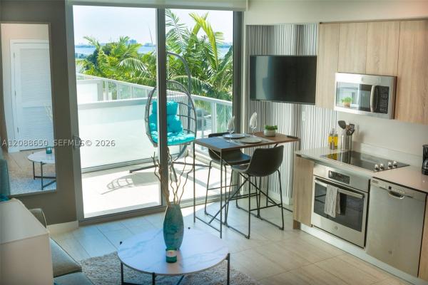 Quadro, 3900 Biscayne Blvd #N-723, Miami, Florida 33137, image 1