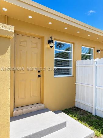 Ro-Len Acres, 412 SW 10th St #1-2, Hallandale Beach, Florida 33009, image 2