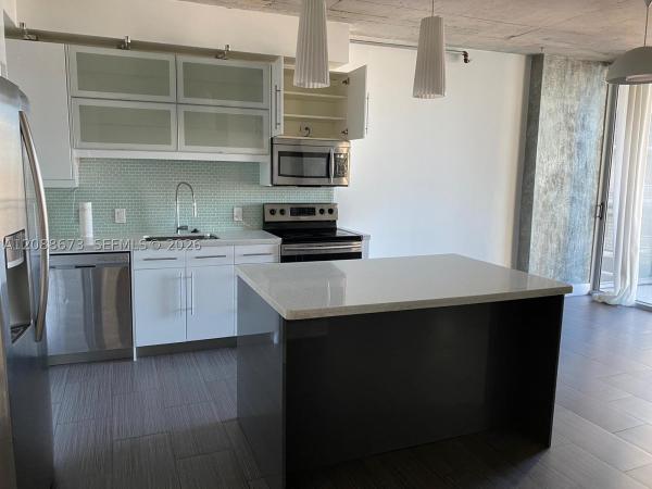 Neo Vertika, 690 SW 1st Ct #2723, Miami, Florida 33130, image 2