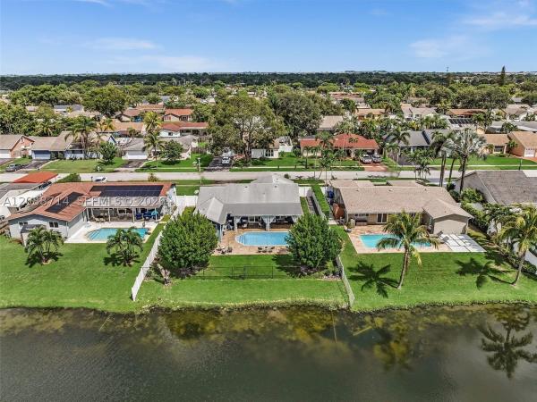 Westview, 8500 NW 7th St, Pembroke Pines, Florida 33024, image 2