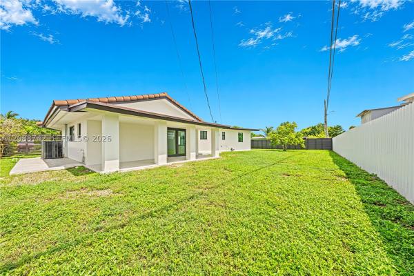 11300 SW 43rd St, Unincorporated Dade County, Florida 33165, image 1