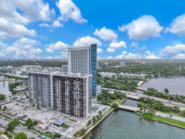 Charter Club, 600 NE 36th St #508, Miami, Florida 33137, image 2