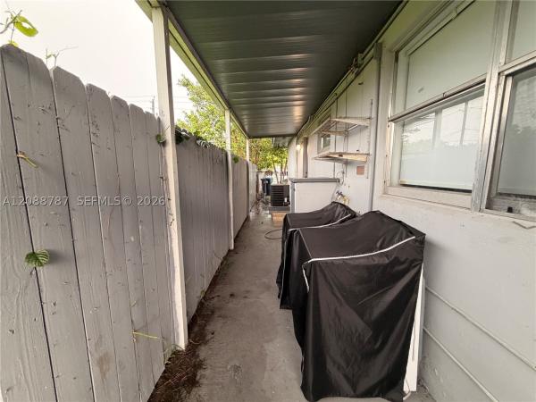 3040 NW 27th St #3042, Unincorporated Dade County, Florida 33142, image 1