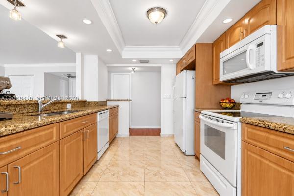 Towers Of Oceanview Point, 200 Leslie Dr #204, Hallandale Beach, Florida 33009, image 1