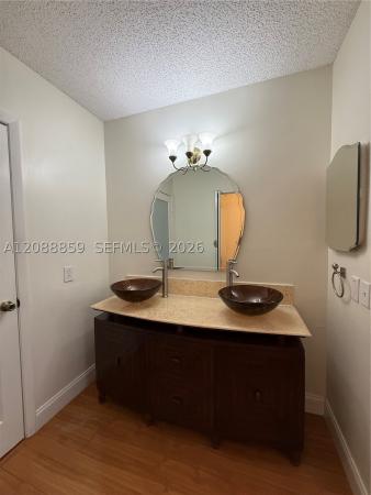 Keri, 3559 W 71st Ter, Hialeah, Florida 33018, image 3