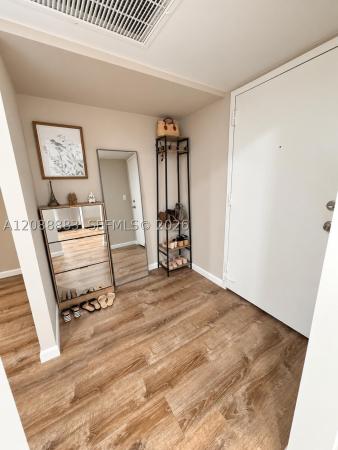 De Soto Park North, 2001 Atlantic Shores Blvd #206, Hallandale Beach, Florida 33009, image 3