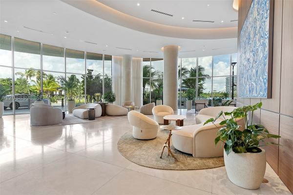 2411 Laguna Cir #1001, North Miami, Florida 33181, image 1