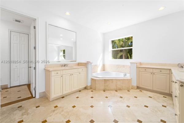 Biscayne Point, 1490 Cleveland Rd, Miami Beach, Florida 33141, image 2