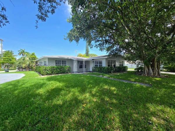Hillsboro Estates, 2500 NE 19th Ave #1, Lighthouse Point, Florida 33064, image 1