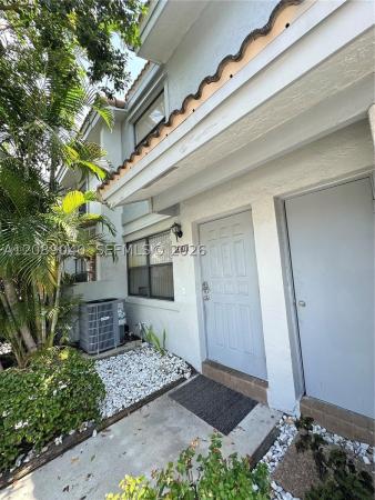 Oakwood On The Green, 9865 Riverside Dr #9-32, Coral Springs, Florida 33071, image 2