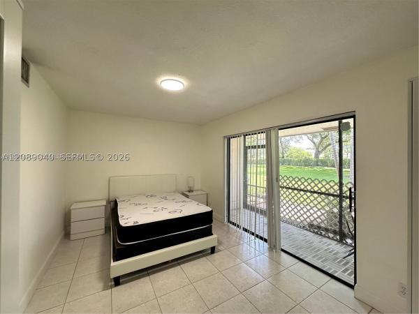 Oakwood On The Green, 9865 Riverside Dr #9-32, Coral Springs, Florida 33071, image 3