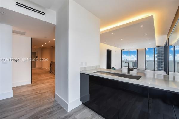 1010 Brickell, 1010 Brickell Ave #3905, Miami, Florida 33131, image 1