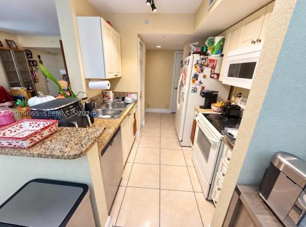 Breeze Of Galloway, 20930 SW 87th Ave #207, Cutler Bay, Florida 33189, image 2