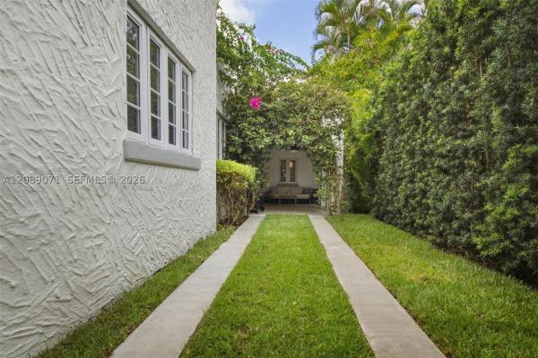 Granada, 1507 Columbus Blvd, Coral Gables, Florida 33134, image 1