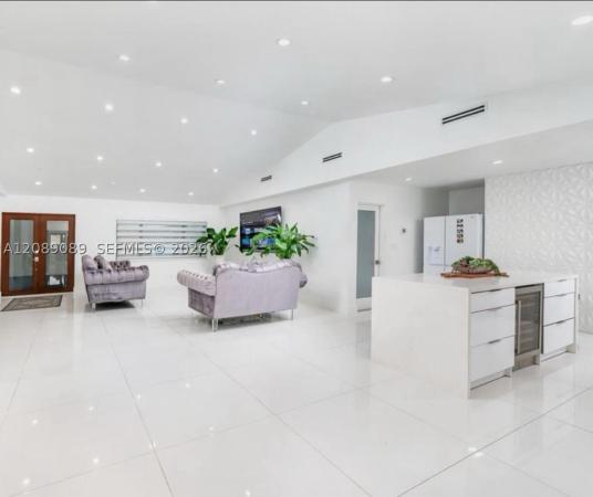 2410 SW 99th Ave, Unincorporated Dade County, Florida 33165, image 3