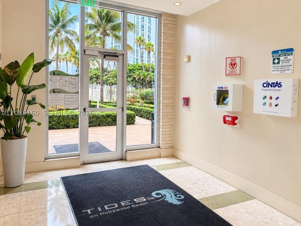 3901 S Ocean Dr #5A, Hallandale Beach, Florida 33019, image 2