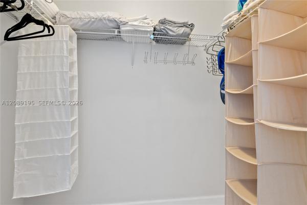 La Perla, 16699 Collins Ave #2101, Sunny Isles Beach, Florida 33160, image 3