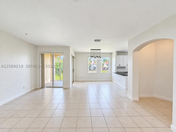 10242 NW 7th St #203, Unincorporated Dade County, Florida 33172, image 2