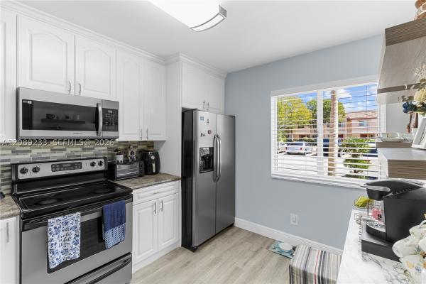 Malibu Bay, 816 NW 208th Way, Pembroke Pines, Florida 33029, image 2
