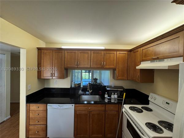 10855 SW 112th Ave #316, Unincorporated Dade County, Florida 33176, image 2