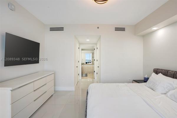 Icon Brickell Tower 2, 495 Brickell Ave #5005, Miami, Florida 33131, image 1