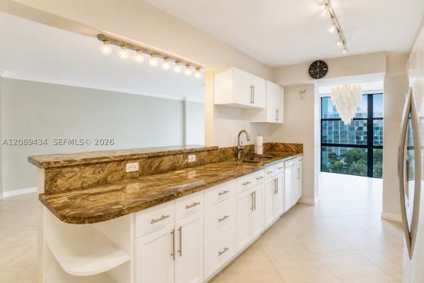 Oceanview Park, 1000 Parkview Dr #614, Hallandale Beach, Florida 33009, image 2