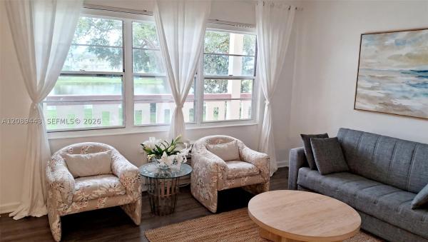 233 Preston F, Boca Raton, Florida 33434, image 2